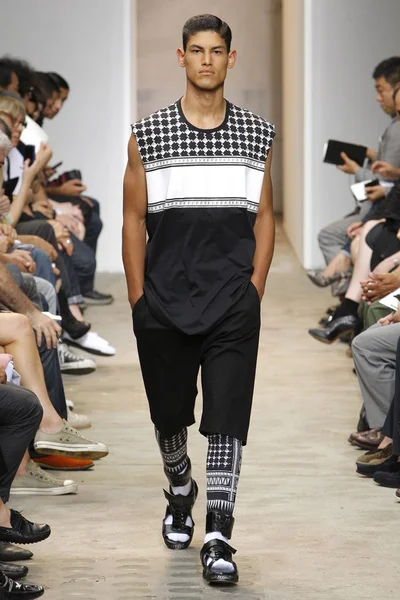 Look 20